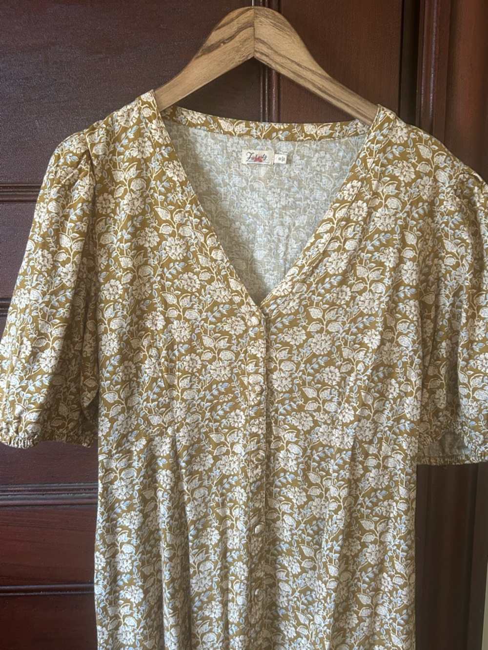 Faherty Havana Dress in Golden Theodora Floral - Picture 7 of 9